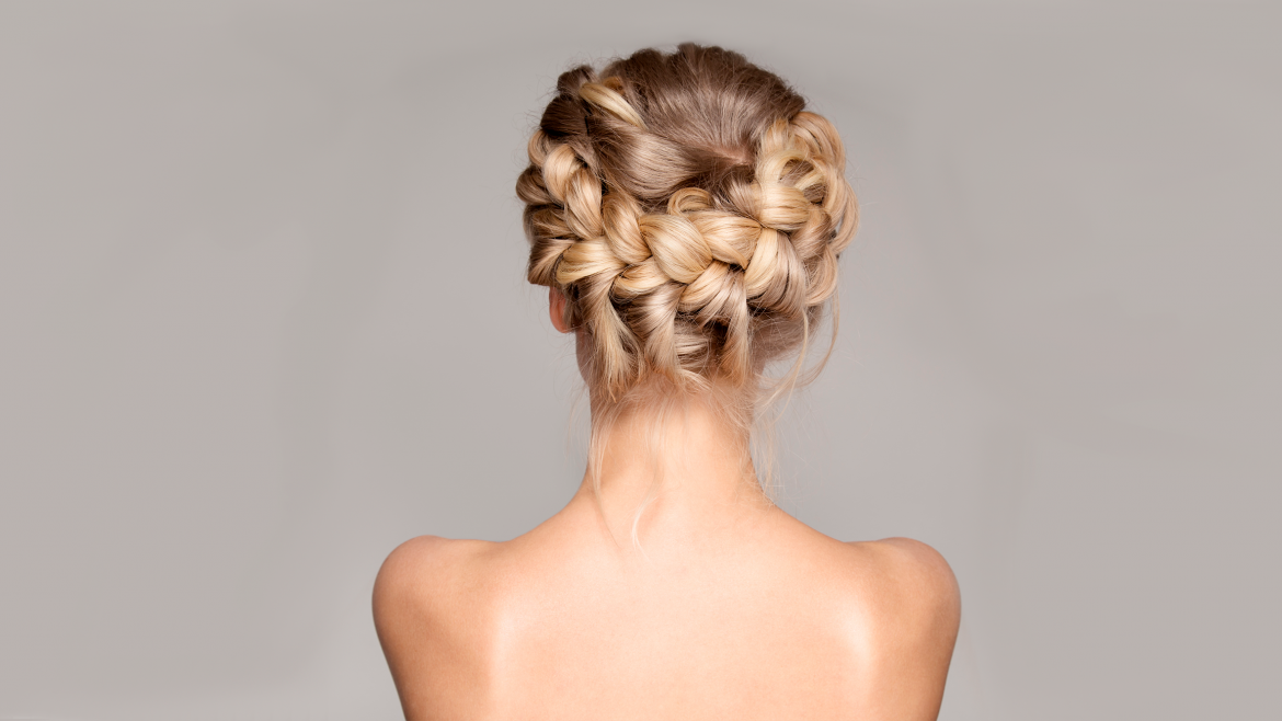 5 hairstyles for Christmas parties